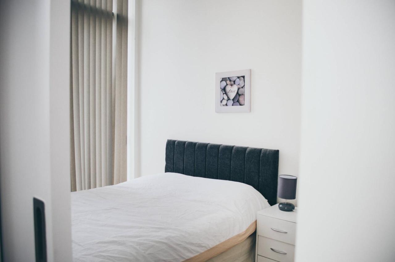 Penthouse In Liverpool City Centre - Free Parking - Balcony - By Happy Days Bagian luar foto