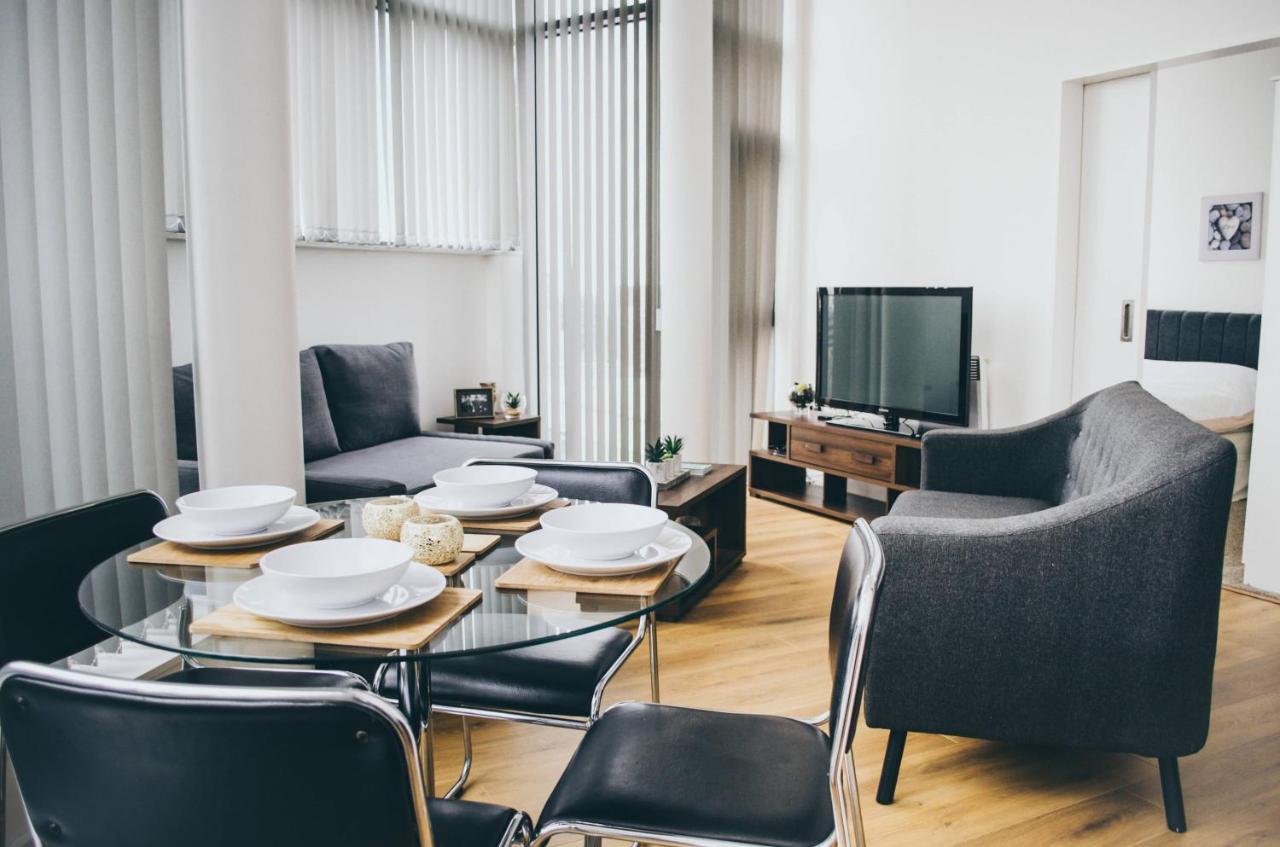 Penthouse In Liverpool City Centre - Free Parking - Balcony - By Happy Days Bagian luar foto