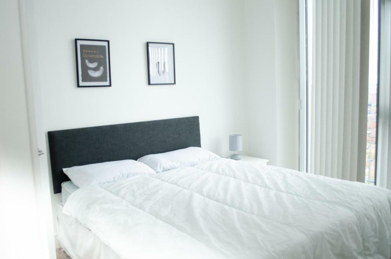 Penthouse In Liverpool City Centre - Free Parking - Balcony - By Happy Days Bagian luar foto