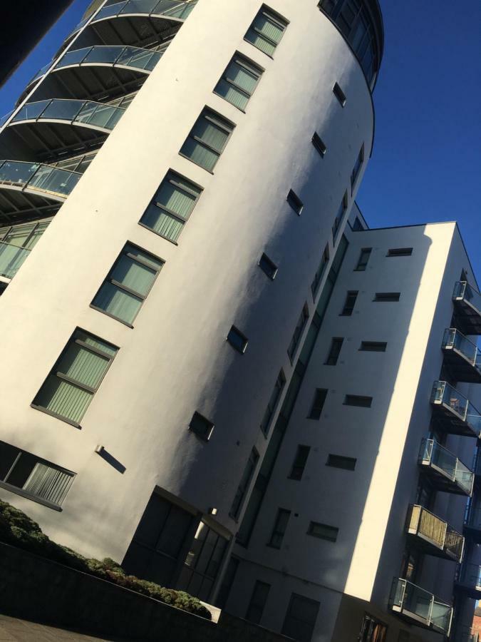 Penthouse In Liverpool City Centre - Free Parking - Balcony - By Happy Days Bagian luar foto